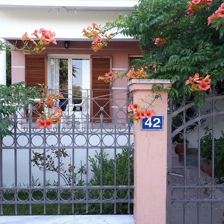 Villa Elisavet Agios Minas